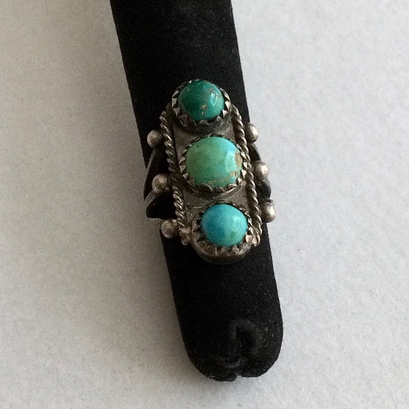 Native American Vintage Triple Stone Ring - Sterling w Turquoise - Size 3 3/4 - Picture 4 of 9